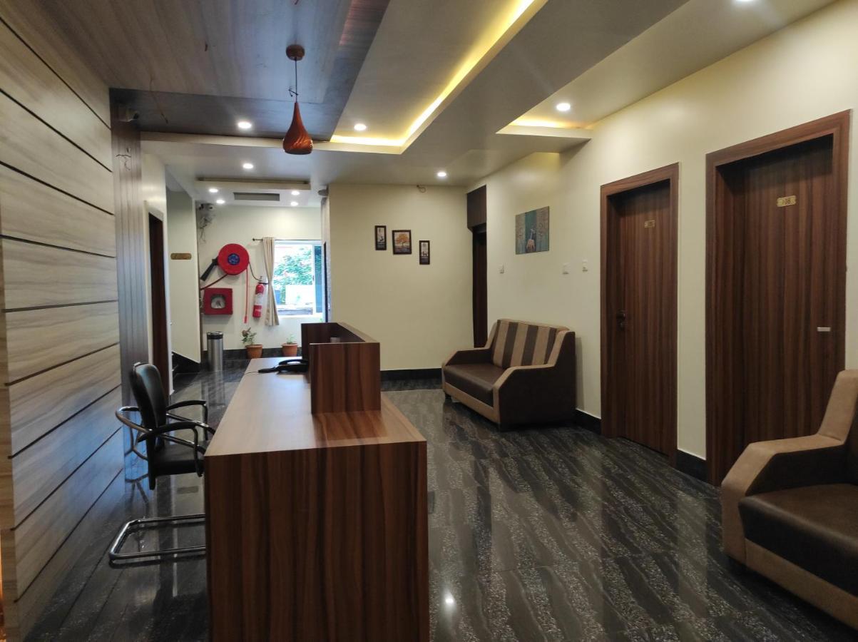 Hotel Paradise - Biswanath Chariali Bishnath Esterno foto
